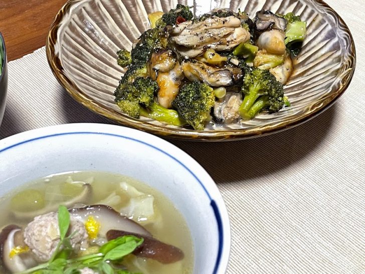 牡蠣とブロッコリーの蒸し煮と鶏肉団子のスープ